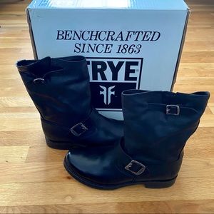 Frye Veronica short booties - like new!